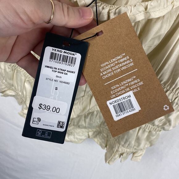 NWT Vero Moda Helyn Shirred cream Camisole size small - Picture 5 of 7